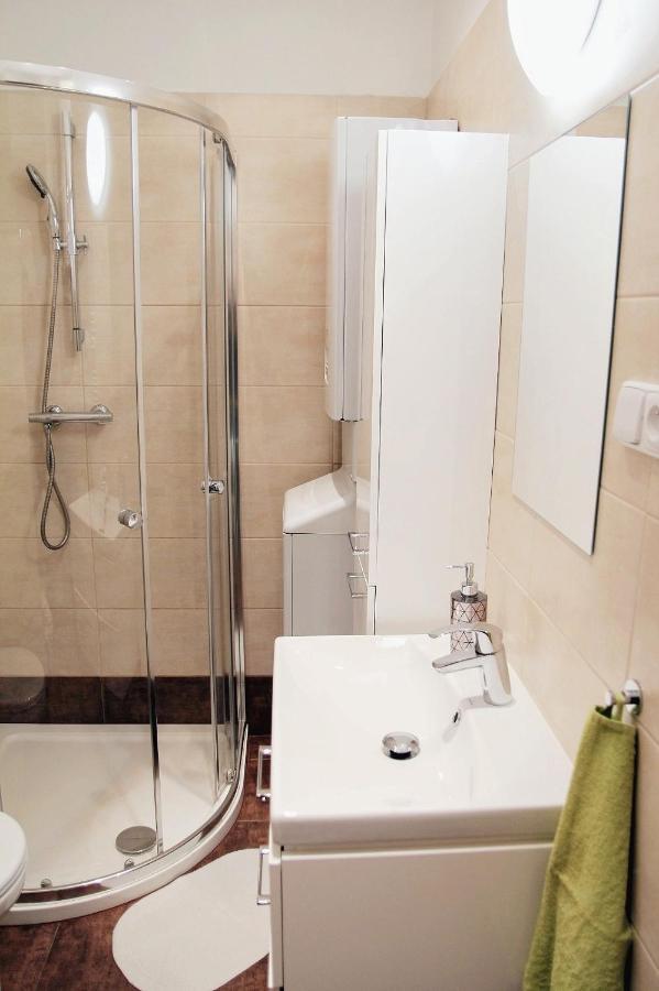 Central Accommodation Angel Prag Dış mekan fotoğraf